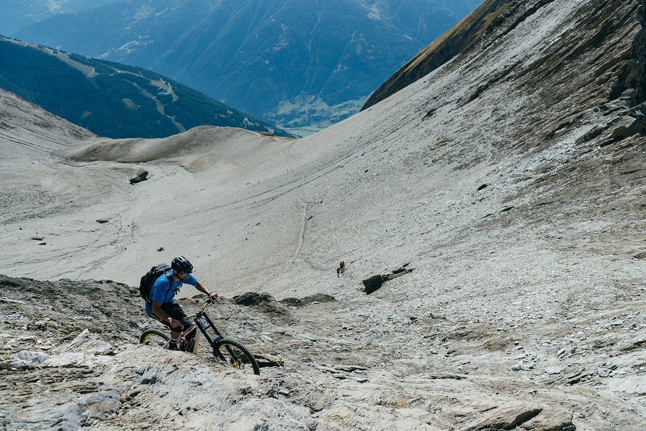 biking-muntanitz-tom-gaisbacher-sam-strauss-03